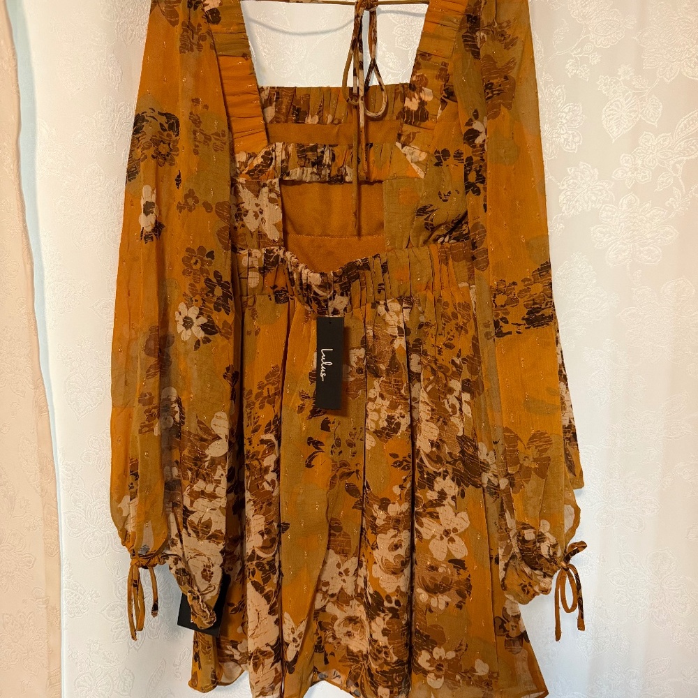 Lulu’s Floral Open Back Dress NWT